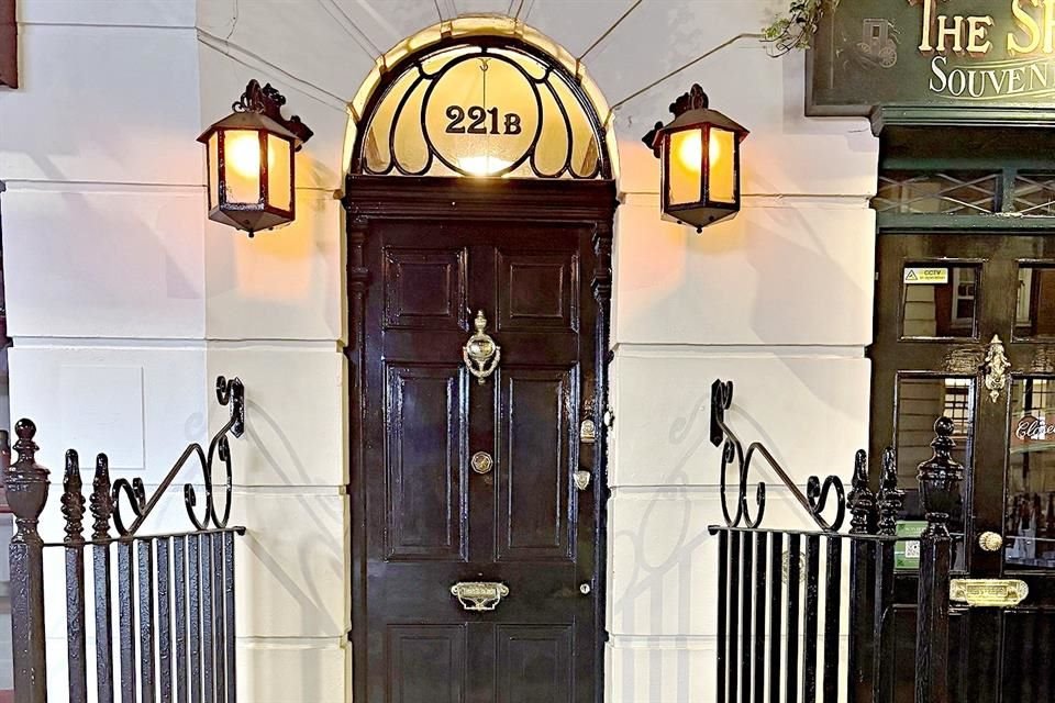Sherlock Holmes: BBC dizisini hatırlatan sadece sıra evler ve siyah taksiler değil, aynı zamanda 221-B Baker St.'de müzesi de var.