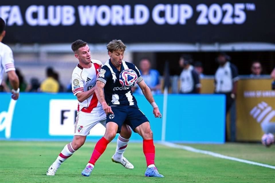 Sergio Canales tuvo pocos espacios ante la marca enérgica.