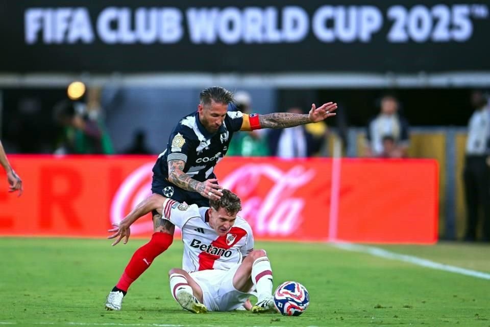 En el trámite, River fue mejor, pero Rayados hizo lo suyo para defender.