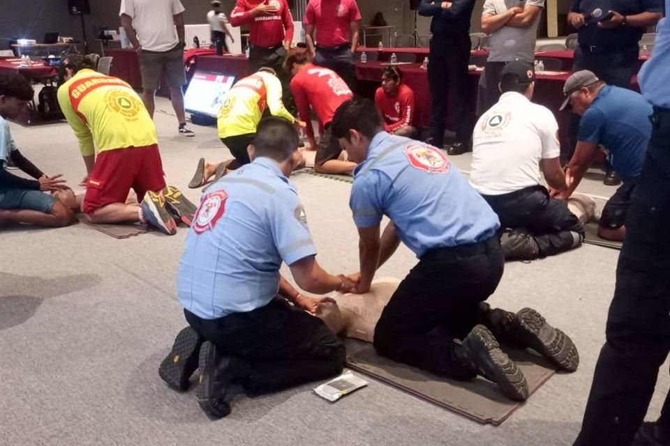 Oficiales de Tlajomulco acuden a curso de capacitación en Manzanillo.