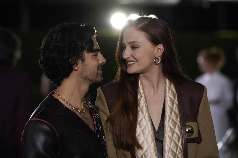 Este encuentro ocurre nueve meses después de que la ex pareja finalizara oficialmente su divorcio.