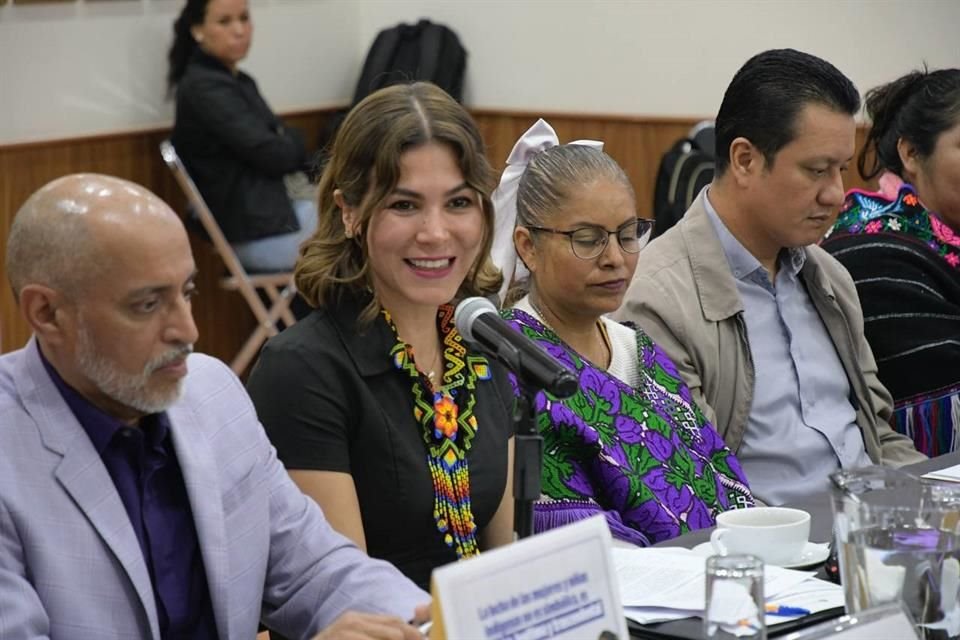 Diputada de MC, Mónica Magaña, encabezó en Congreso local conversatorio sobre la agenda prioritaria de pueblos originarios.