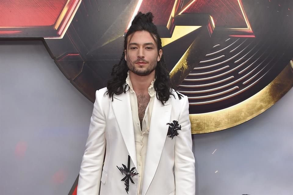 Ezra Miller compartió detalles de su regreso a Hollywood.