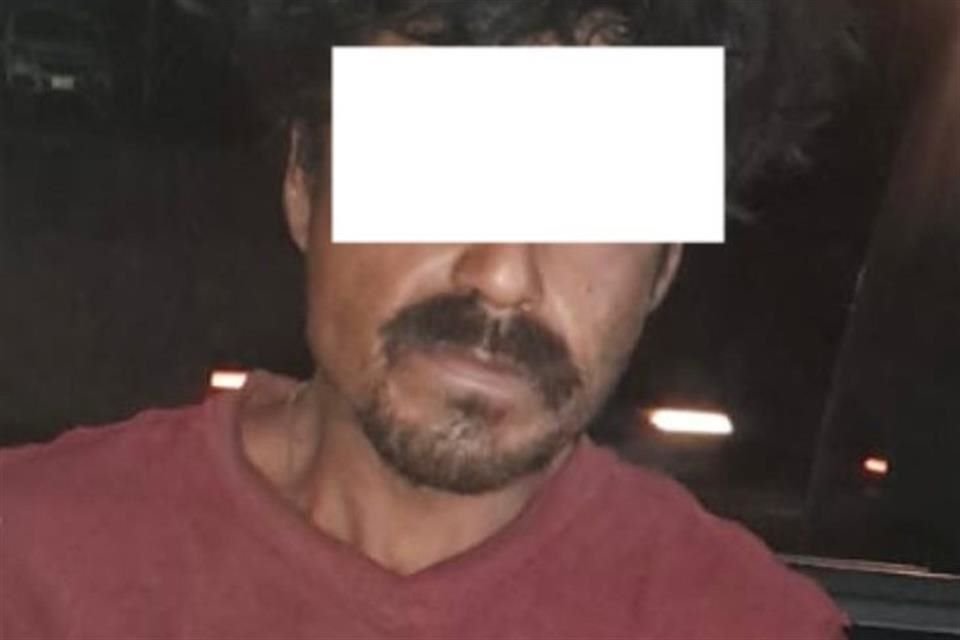 Un sujeto armado con una subametralladora fue detenido Por la Policía Metropolitana, en la Colonia Álamo Industrial, en Tlaquepaque.