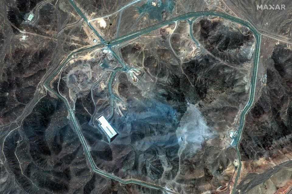 Evaluación interna del Pentágono indicó que ataques de EU no destruyeron programa nuclear iraní sino que sólo lo atrasaron meses, según CNN. En la imagen, la instalación nuclear de Fordo, en Irán, el 22 de junio del 2025.