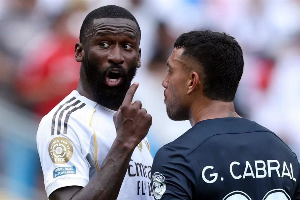 Antonio Rüdiger acusó a Gustavo Cabral de dirigirle un comentario racista.