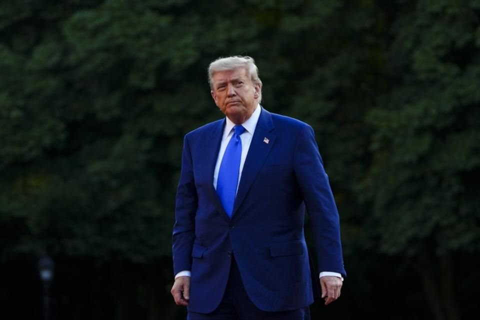 El Presidente estadounidense Donald Trump llega a una cena formal en el marco de la Cumbre de la OTAN, en La Haya, Holanda, el 24 de junio de 2025.