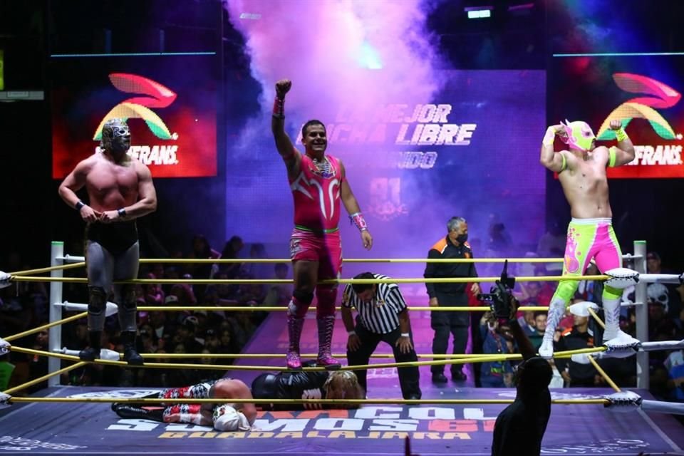 La Arena Coliseo de Guadalajara celebró su 66 aniversario con lleno.