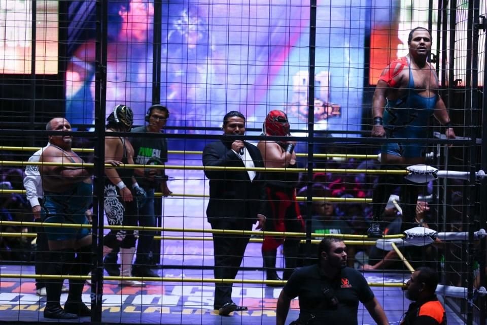 Los hermanos Trueno dejaron sus máscaras en el Aniversario.
