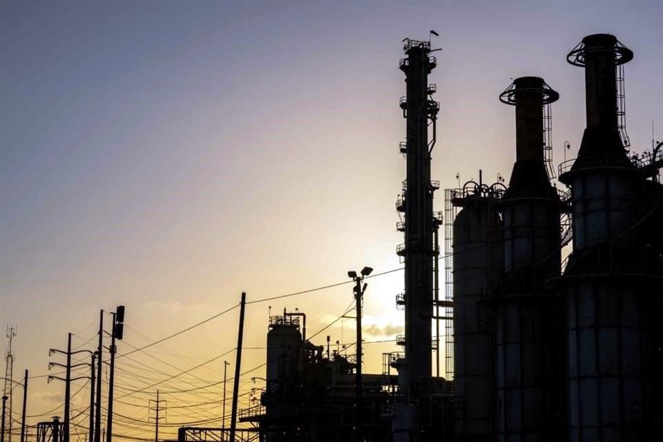 El Brent se había situado el martes en su nivel más bajo desde el 10 de junio y el WTI en un mínimo desde el 5 de junio.