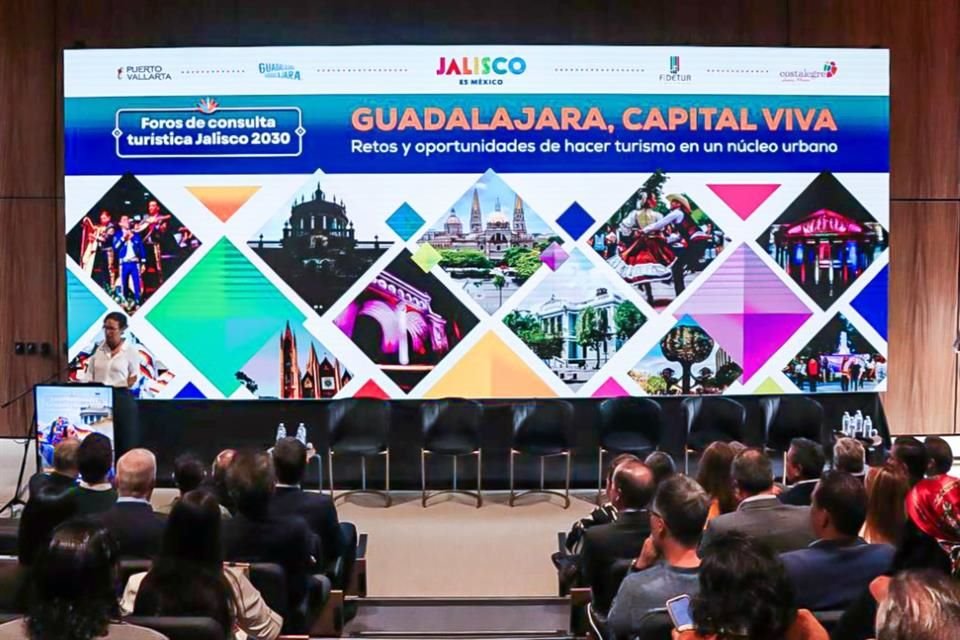 La Secretaría de Turismo de Jalisco arrancó el primero de sus cuatro foros de consulta para diseñar su plan estatal 2025-2030.