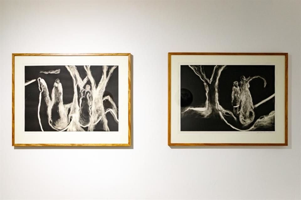 La exposición colectiva 'Un Susurro ha Traído el Río' se encuentra en Galería Adentro, y reúne más de 50 obras de once artistas mexicanas.