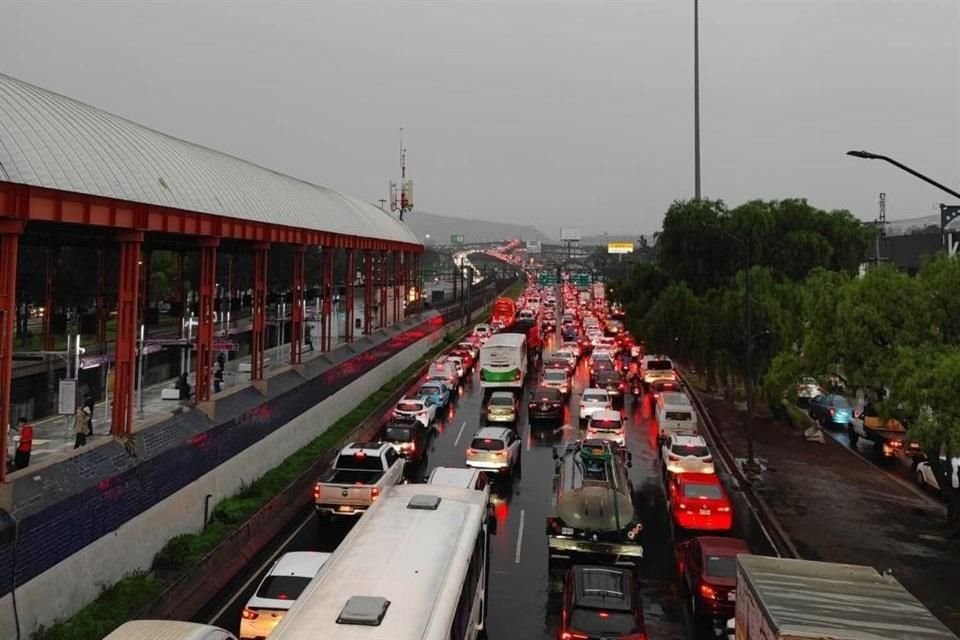 En la zona se registra carga vehicular tras las lluvias,