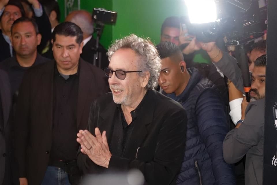 La gente recibió con mucha euforia al cineasta.