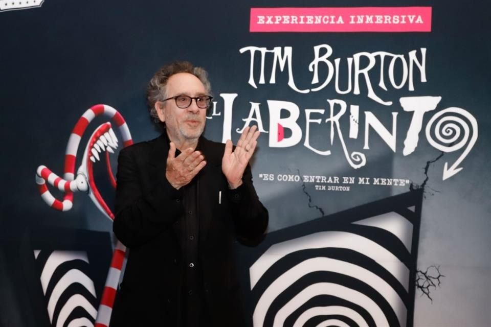 El estadounidense de 66 años, quien visitó la Ciudad de México para la inauguración de su exposición 'El Laberinto', asegura que no se siente como un rockstar del entretenimiento.