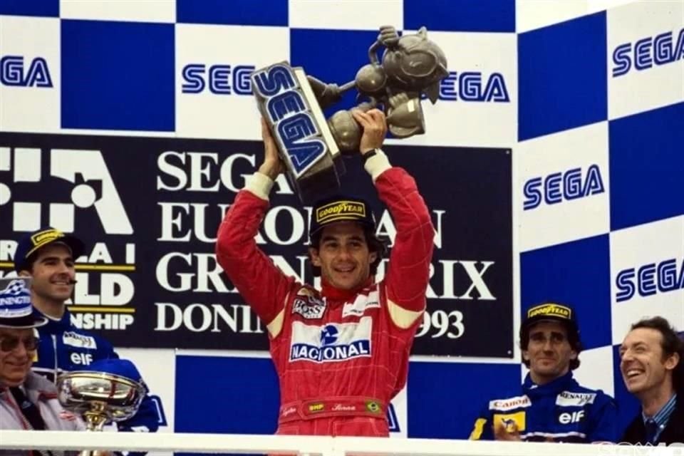 Senna levantó el trofeo Sonic en 1993.