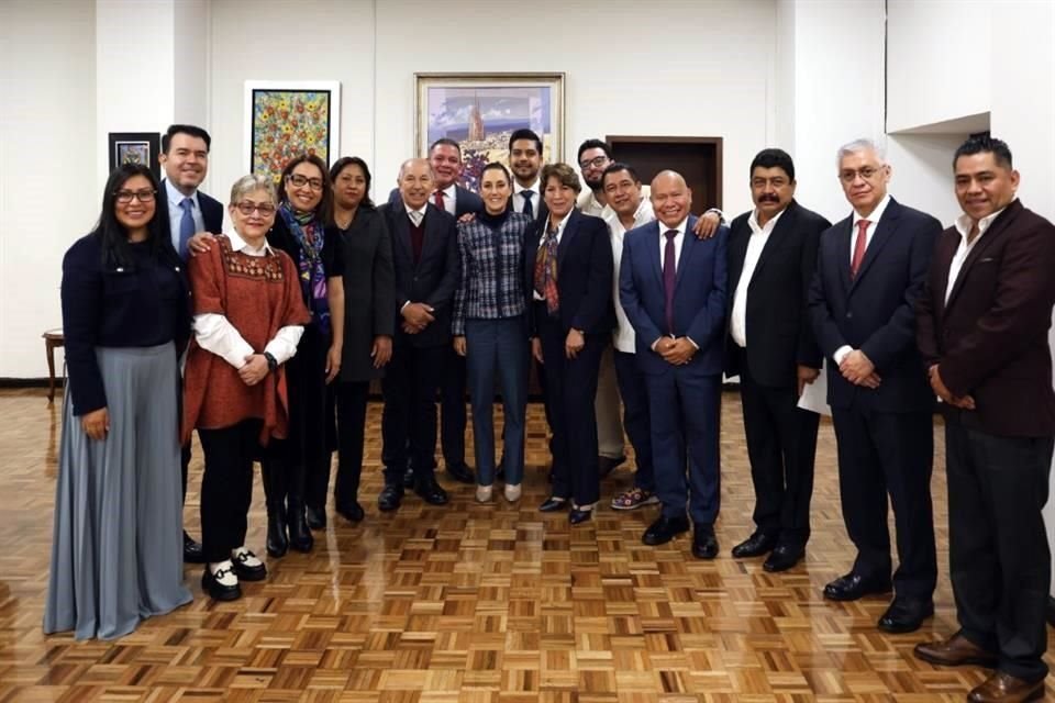 La Presidenta Sheinbaum y la Gobernadora Delfina Gómez se reunieron con Alcaldes de la entidad.