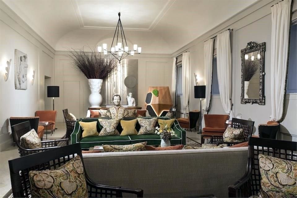 Ubicado en un palacio de principios del siglo 19, el lugar presenta un diseño acogedor y refinado.