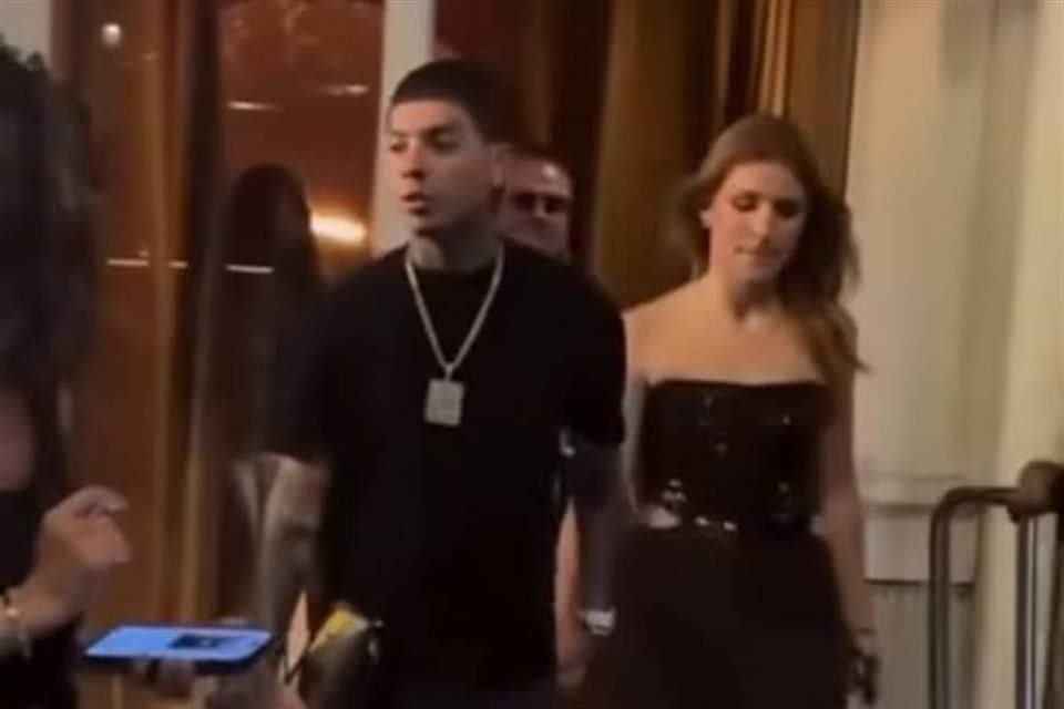 Natanael Cano se hizo presente en 'La Semana de la Moda' en París, acompañado de su novia Marissa Blanco.