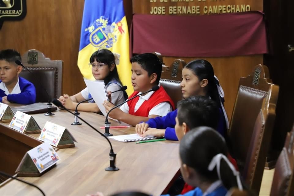 El Cabildo Infantil de Tonalá reunió a 19 menores, que presentaron propuestas como comités de protección para niñas y niños.