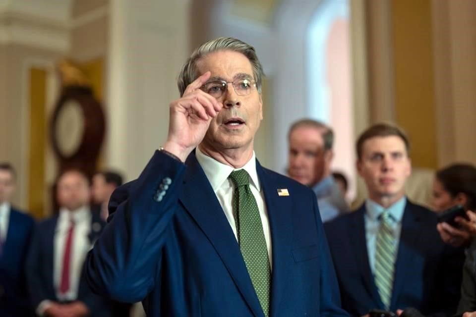 Scott Bessent, Secretario del Tesoro de EU, prevé concretar varios acuerdos comerciales para el 1 de septiembre.
