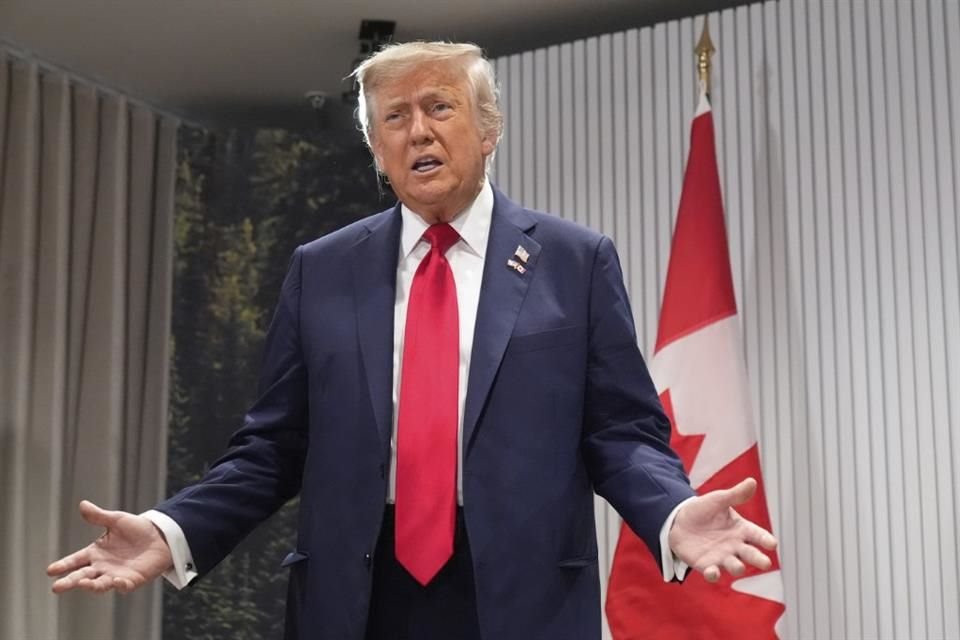Donald Trump dio por terminadas negociaciones comerciales con Canadá por impuesto que impondrá a servicios digitales a empresas de EU.