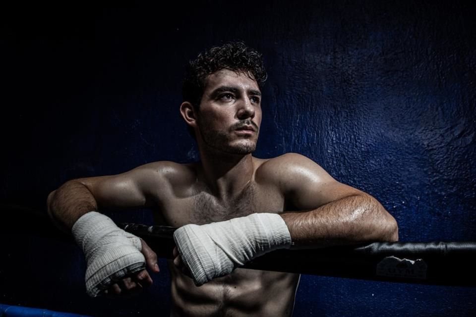 Una lesión lo hizo madurar sobre su carrera; ahora, Johan Álvarez, sobrino de 'Canelo', está listo para volver al ring.
