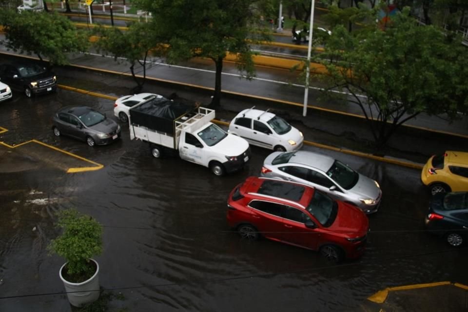 Reconoce Juan José Frangie, Alcalde de Zapopan, que, de cara al Mundial, deben diseñar y acelerar las obras contra las inundaciones.