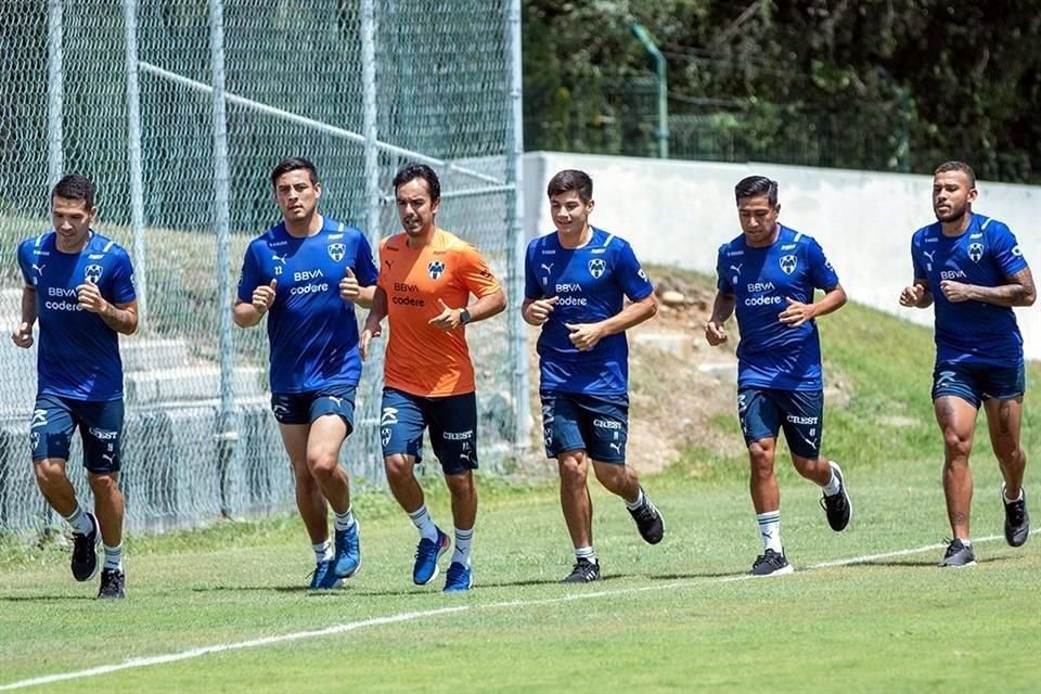 Los jugadores de Rayados entrenaron esta mañana en El Barrial, pero tendrán tres días libres.