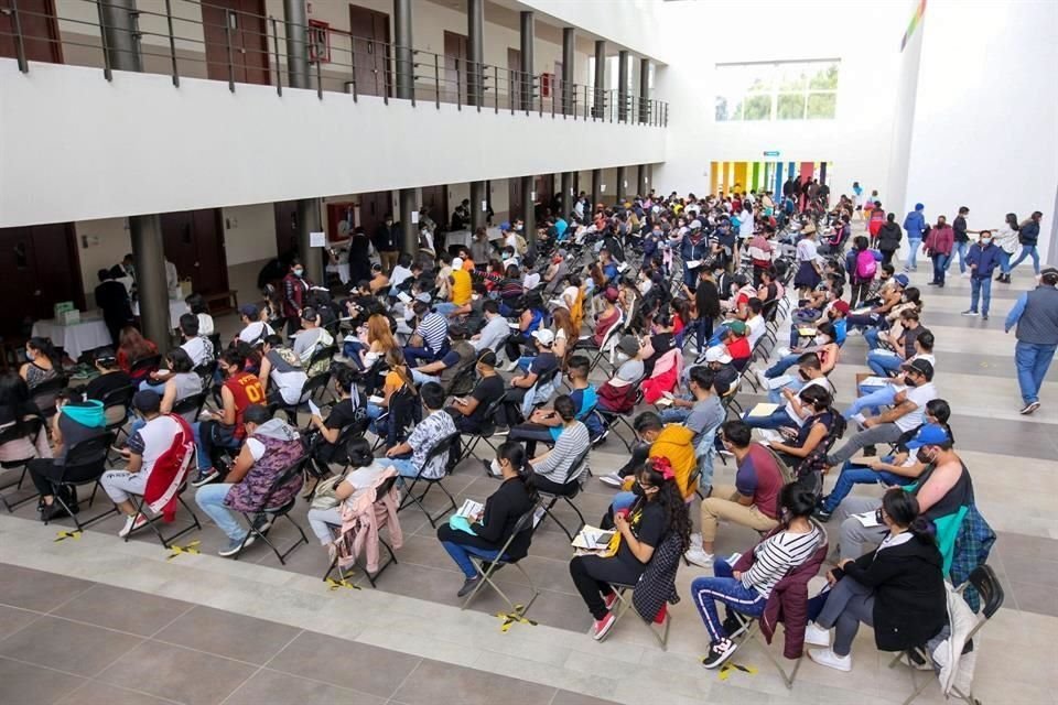 Del 21 al 26 de septiembre se vacunará a adultos de 18 a 39 años.
