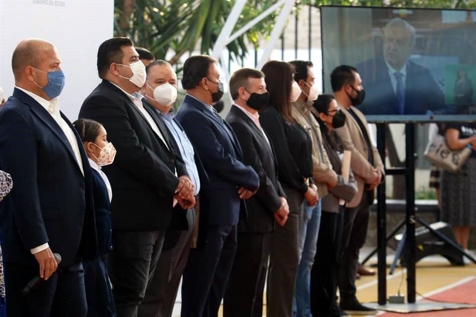 Enrique Alfaro, Gobernador durante el enlace a la mañanera con el Presidente Andrés Manuel López Obrador en la inaugura el ciclo escolar.