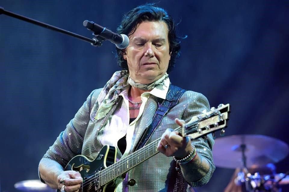 Caifanes canceló su presentación en la feria de San Pablo del Monte, Tlaxcala, debido a que parte del escenario se desplomó horas antes.