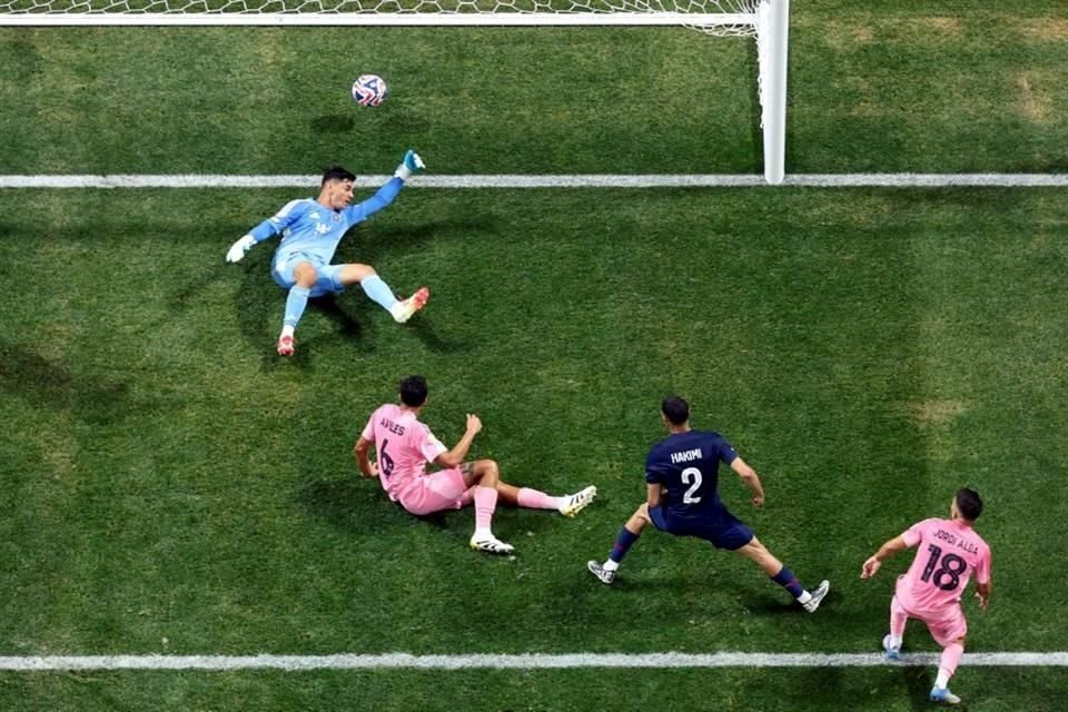 Hakimi marcó el último gol para el triunfo del PSG.