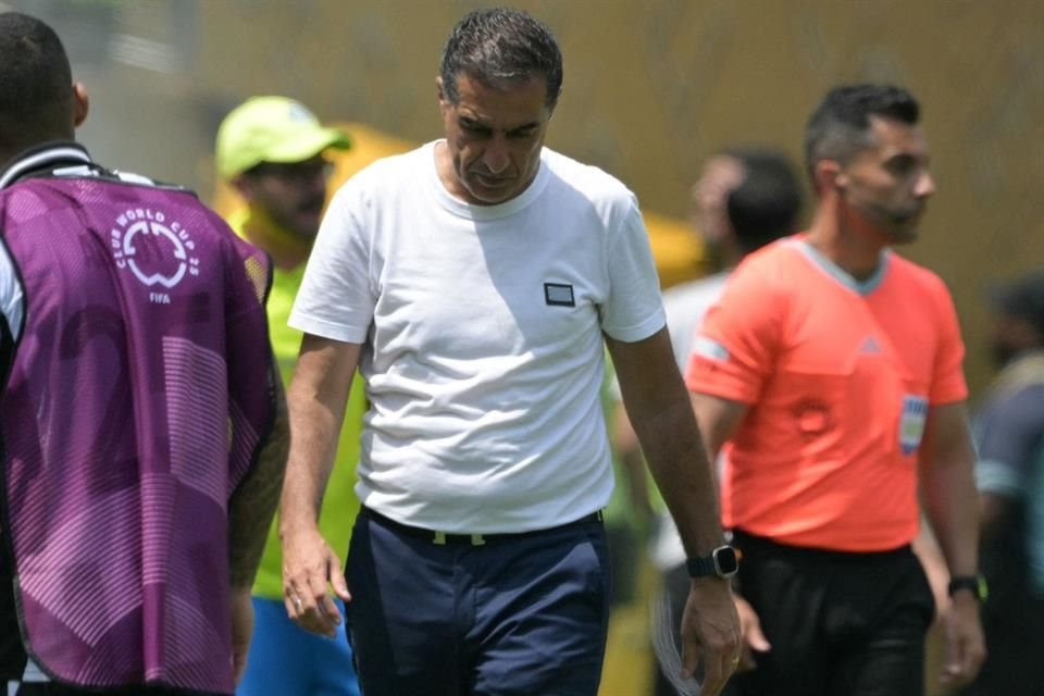 Un día después de ser eliminado del Mundial de Clubes por el Palmeiras, el Botafogo anunció la salida del entrenador Renato Paiva.