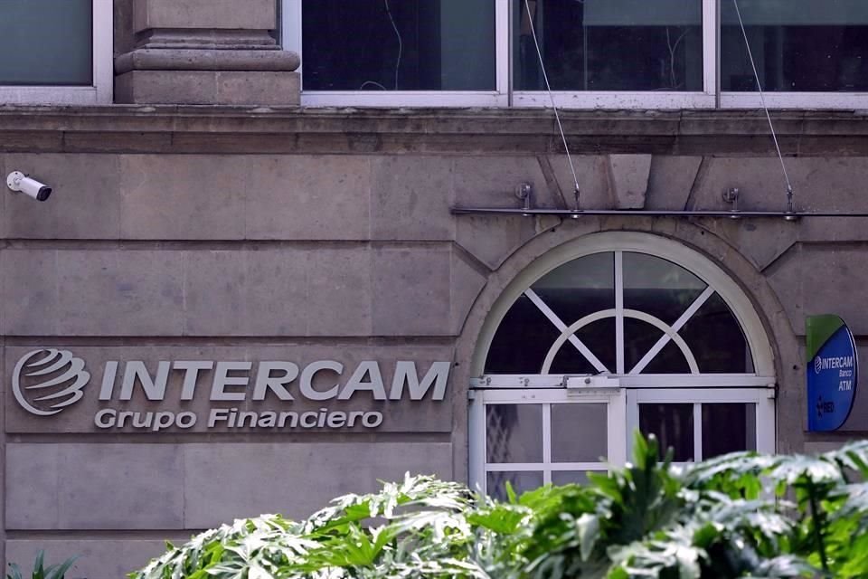 U.S. authorities have indicated that Intercam facilitates financial services for Mexican drug trafficking organizations, including the Sinaloa Cartel and the Jalisco New Generation Cartel.