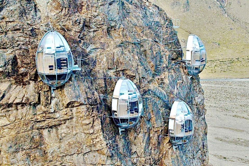 Las habitaciones serán cápsulas elevadas a 270 metros en las montañas que atraviesan el Municipio de Cadereyta.