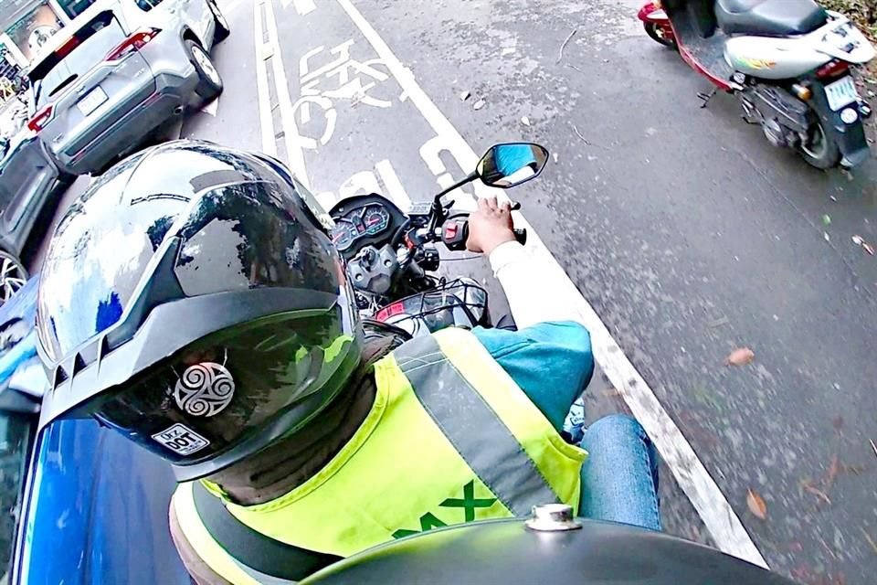 Los viajes en mototaxi de aplicación exponen a usuarios con recorridos plagados por faltas al Reglamento de Tránsito y maniobras de riesgo.