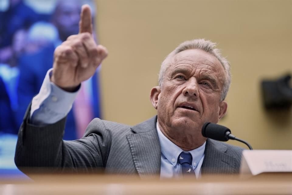 El Secretario estadounidense de Salud y Servicios Humanos Robert F. Kennedy Jr en el Congreso en Washington el 24 de junio del 2025.