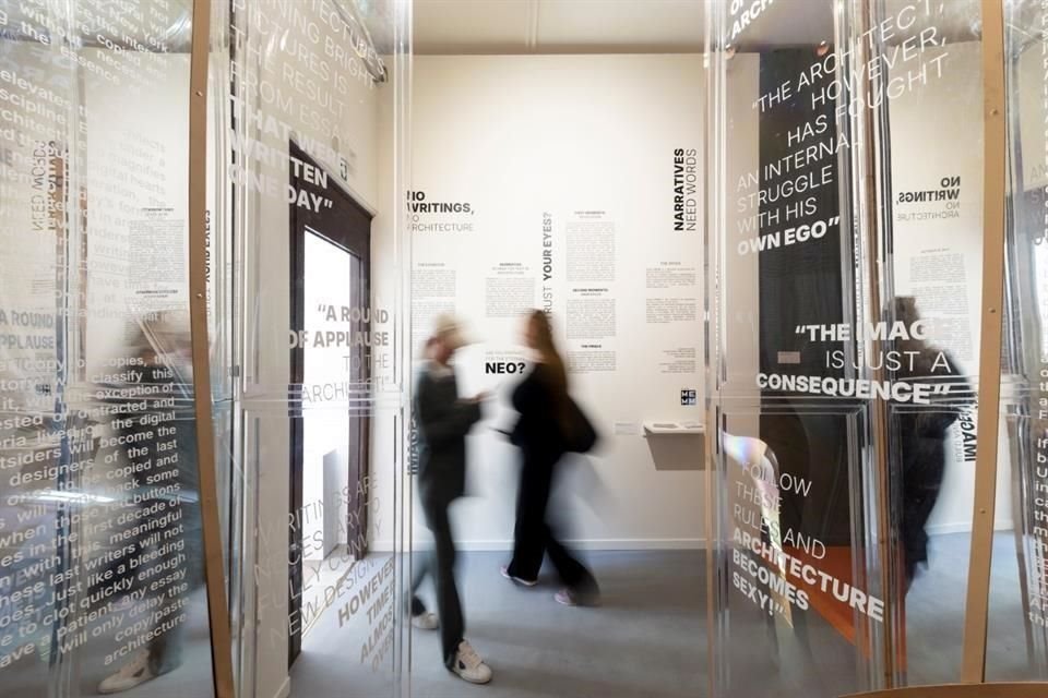 La arquitectura se convierte en una experiencia sensorial completa, pues la escritura nace del sentimiento.