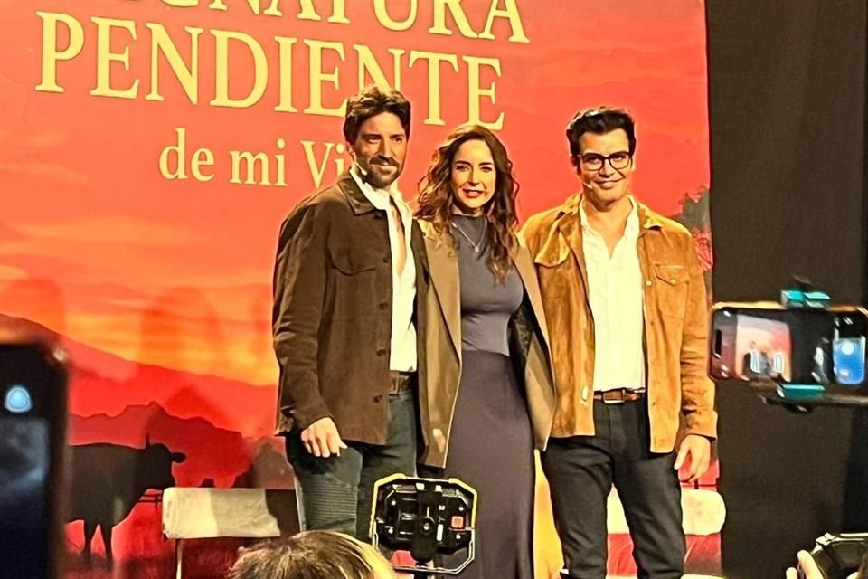 Susana González, Andrés Palacios y David Chocarro protagonizarán 'Asignatura Pendiente de mi Vida', telenovela que tendrá varios tintes de denuncia social.