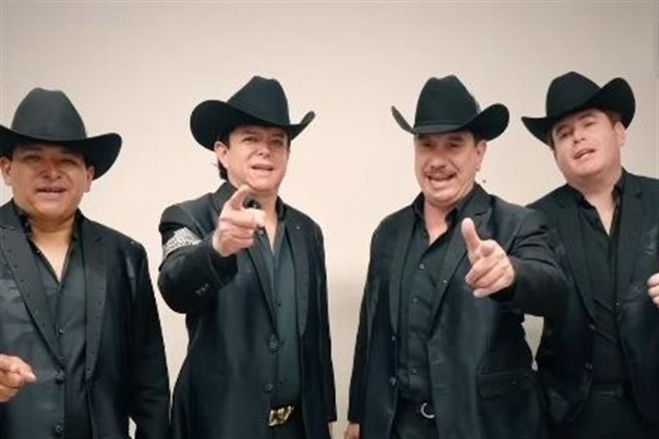 El Gobernador Pablo Lemus felicitó a Los Alegres del Barranco, pues según informó, produjeron una canción con mensaje positivo.