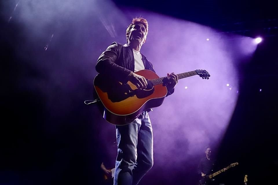 La popularidad de Blunt a nivel mundial llegó con el tercer sencillo del disco: 'You're Beautiful'.