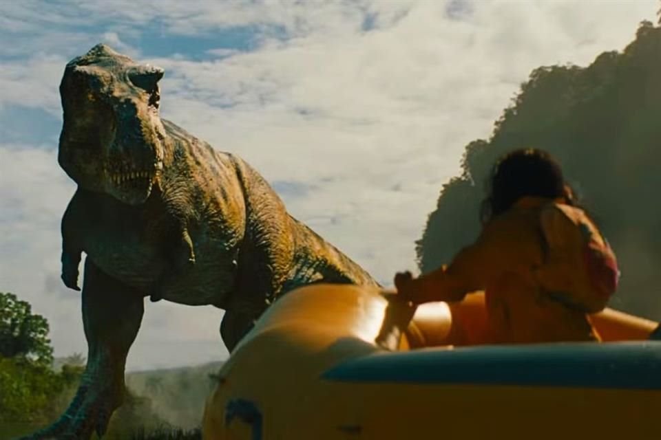 Si buscas divertirte y ver algo sumamente palomero en el cine, no te pierdas 'Jurassic World: Renace'.