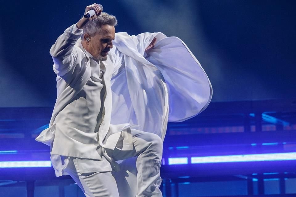 Este es el segundo concierto español de 'Importante Tour', la gira que el intérprete de 69 años inició hace varios meses en México -donde reside desde hace más de una década-.