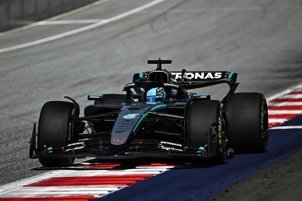 Russell sería el sacrificado si Mercedes ficha a Verstappen, según reportes.