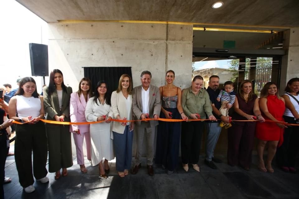 Para dar acompañamiento y guía a familias en proceso de adopción y acogida, se inauguró en Zapopan el Centro de Niñez y Familia.