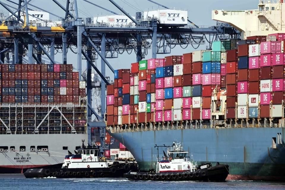Durante mayo, el arancel efectivamente pagado por México a EU fue del 4.3%, ligeramente superior al 4.1% del mes previo, según un análisis de Banamex.