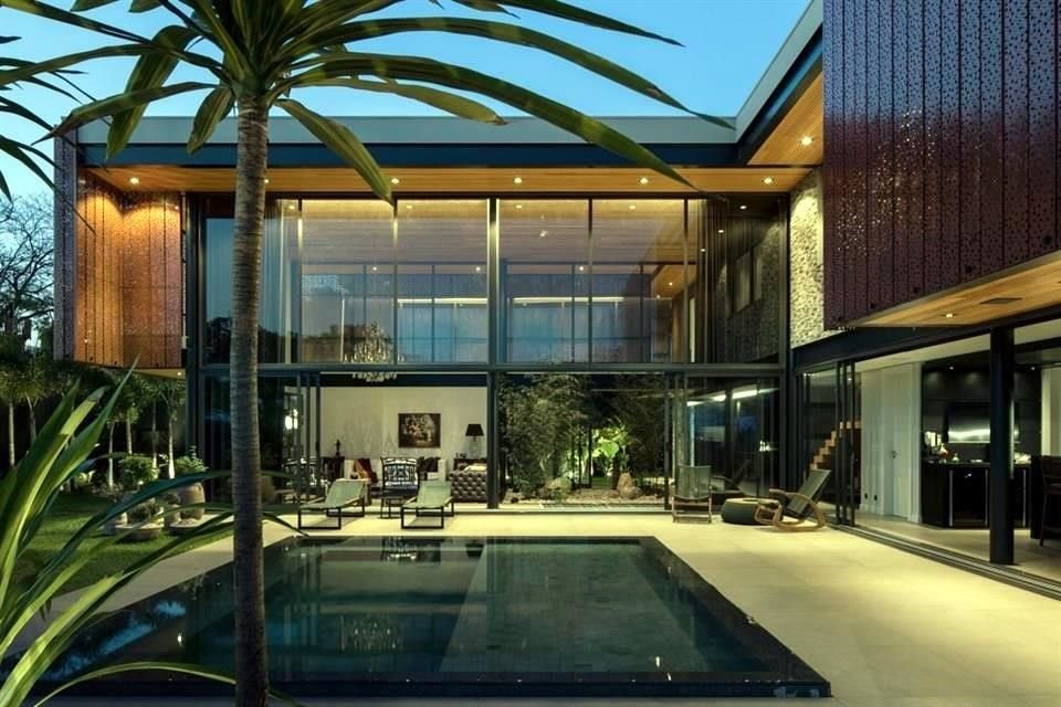 Soluciones creativas y materiales contemporáneos combinan comodidad, ligereza y precisión técnica.
