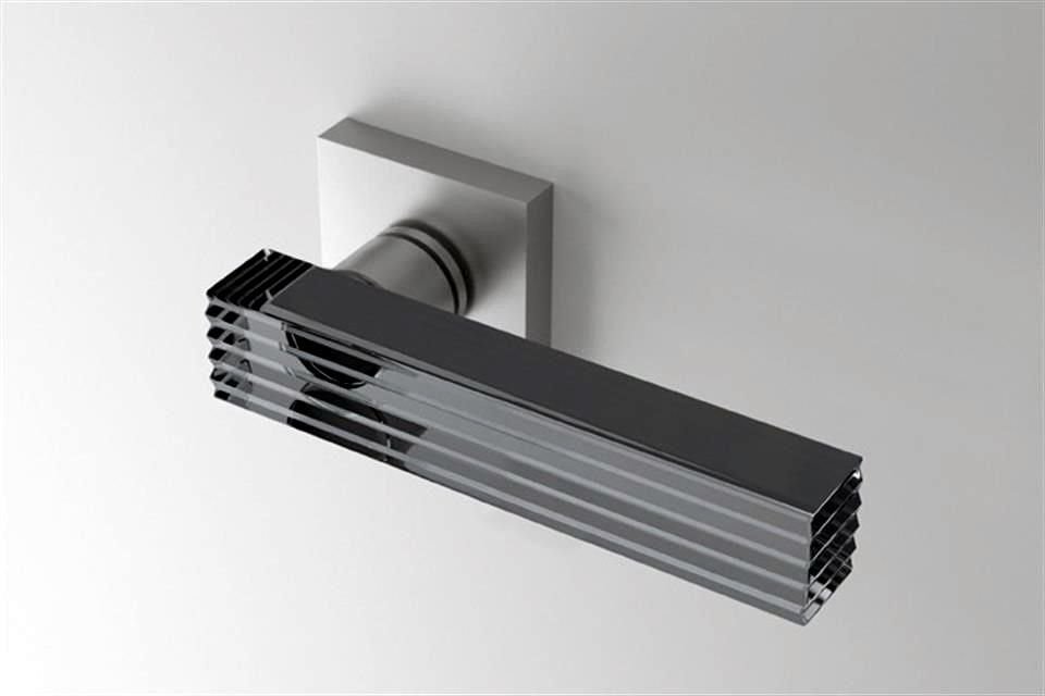 Minimalista y moderna, WAY es perfecta para espacios esenciales y elegantes, donde el detalle marca la diferencia.