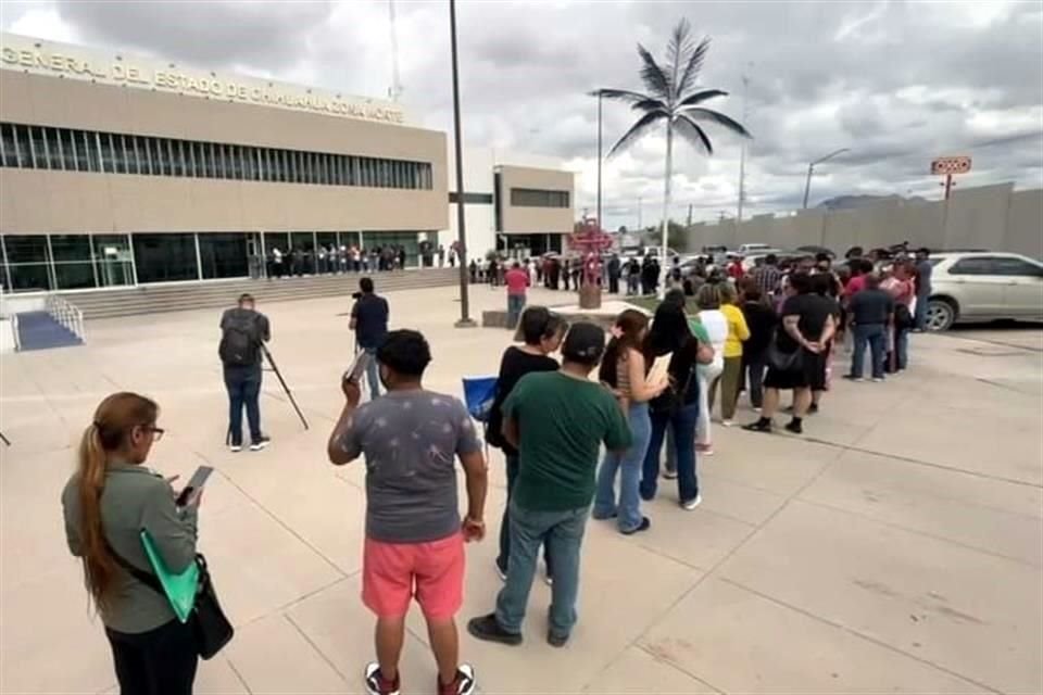 Más de 700 personas han acudido a la Fiscalía estatal a pedir informes.